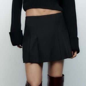 Plated Mini Skirt / Skort